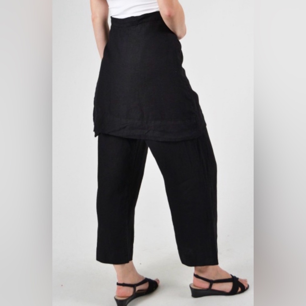 Bryn Walker Linen Women's Black Asymmetrical Skort Ankle Pants
Side Button M - Picture 3 of 5